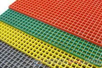 生產與銷售25/38玻璃鋼格柵、建筑護欄圍欄及PE膜